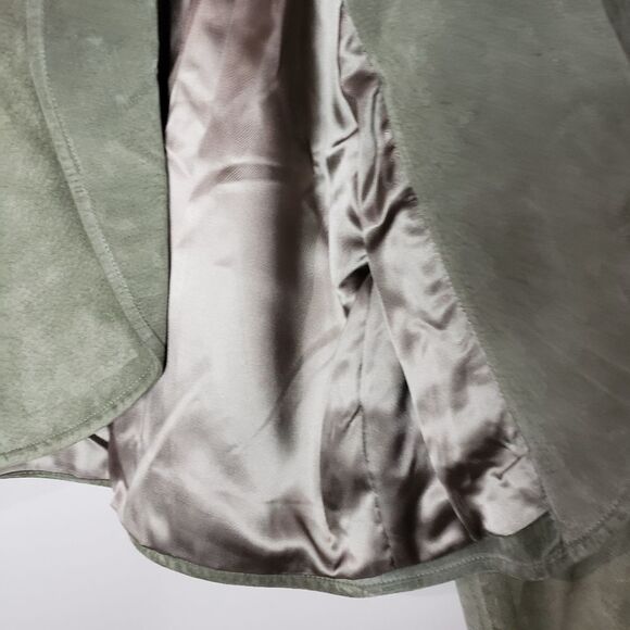 Danier Olive Leather Jacket - Picture 3 of 10